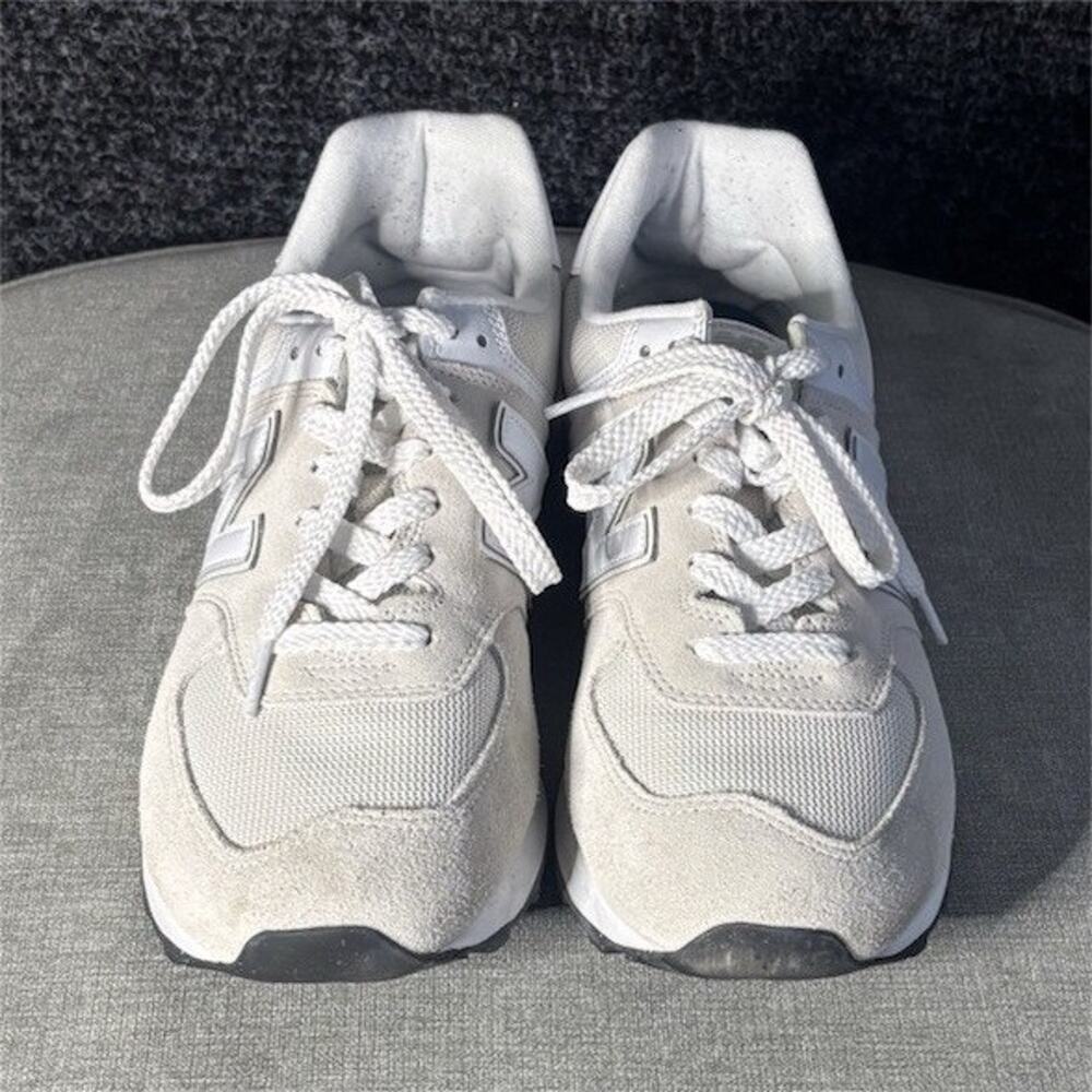 New Balance Men's Gray/White Lace-Up Low Top Athletic Sneakers Rubber Sole